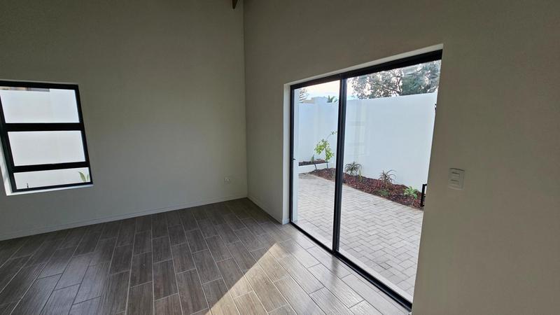To Let 3 Bedroom Property for Rent in Velddrif Western Cape